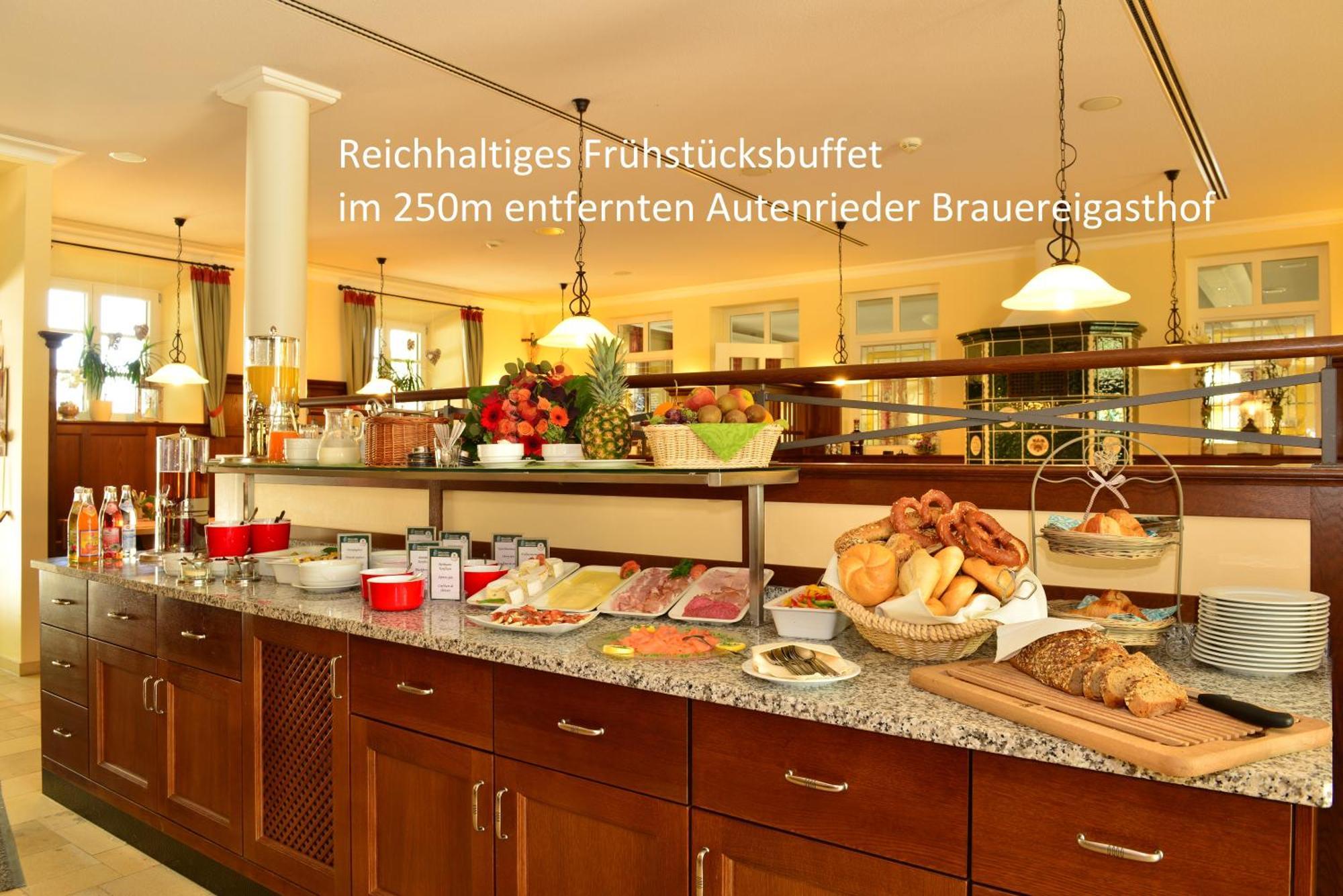 Autenrieder Gaestehaus Schlossbraeu Hotel Ichenhausen